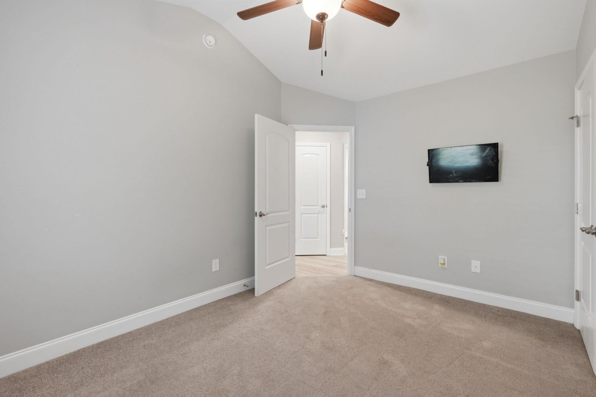 534 Waverly Loop Photo 27