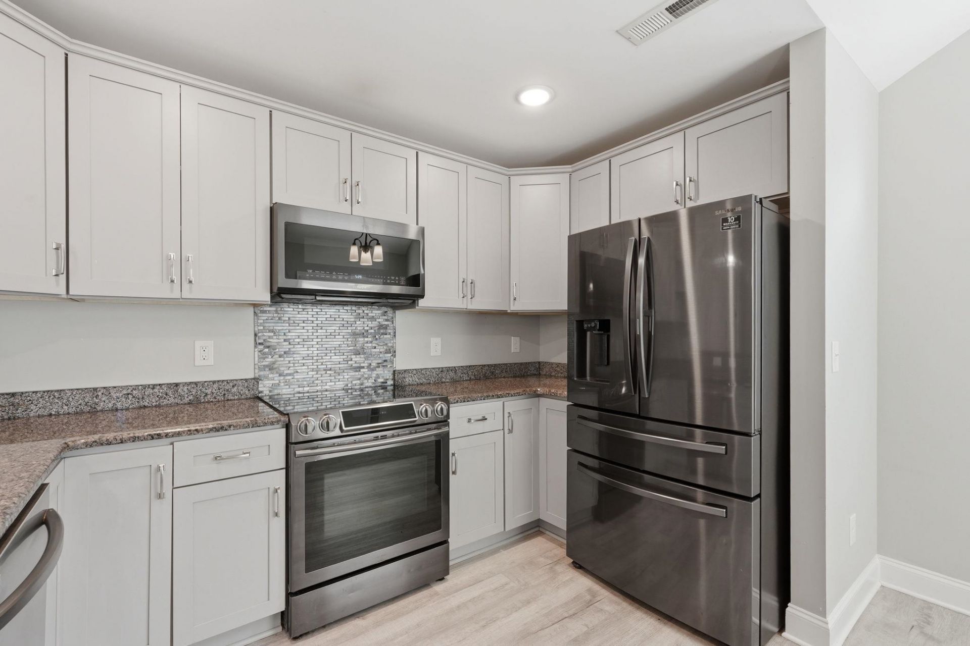 534 Waverly Loop Photo 5