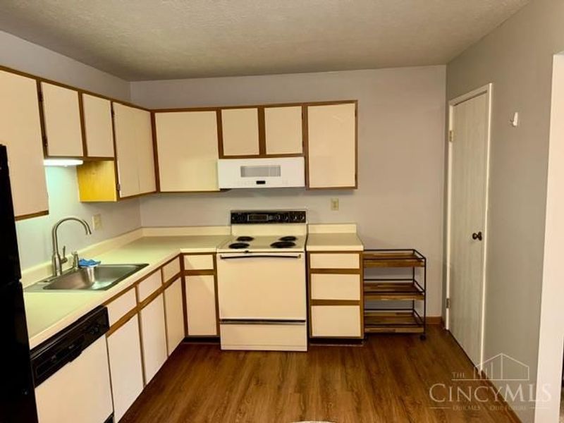 5170 Old Oak Trail, Unit 21, Cincinnati, OH 45238 Photo 9