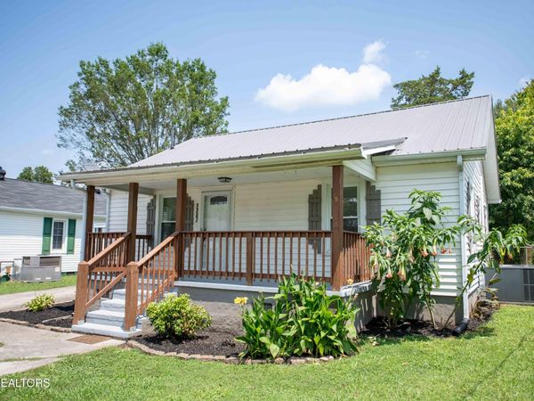 1307 Grove St, Loudon, TN 37774