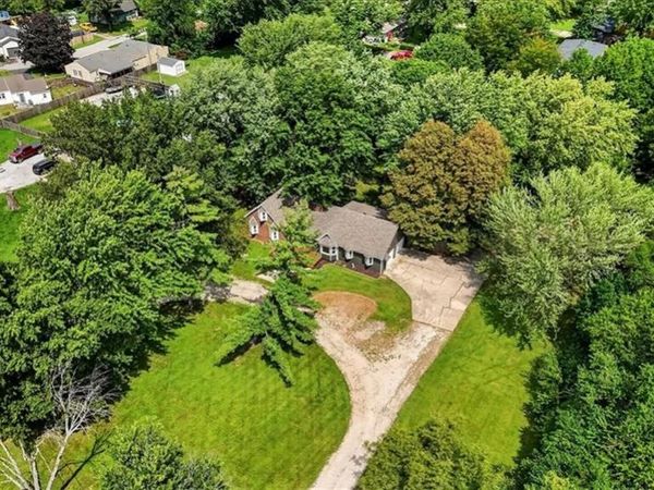 315 S Peculiar Drive, Peculiar, MO 64078