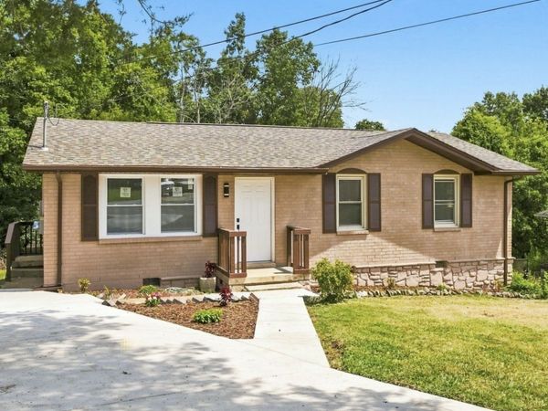 613 Maclaurin Ct , Nashville, TN 37207