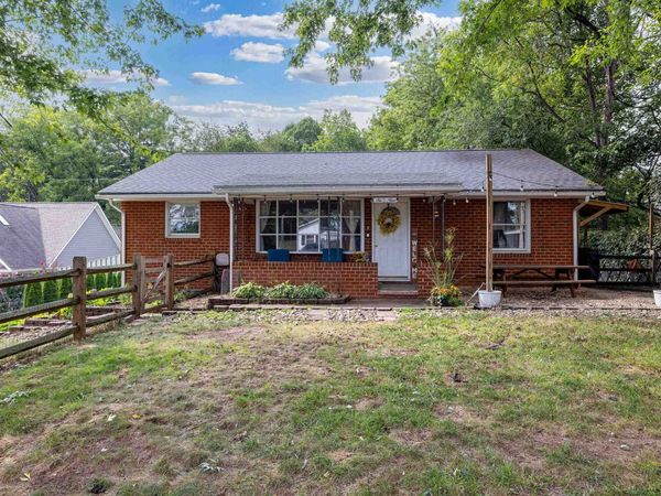 609 W BANK ST, BRIDGEWATER, VA 22812