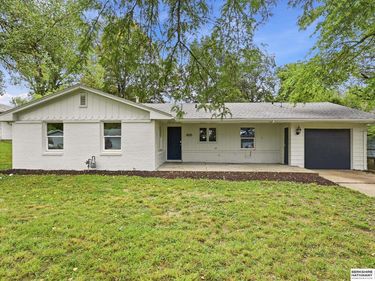 5400 W Benton Street, Lincoln, NE 68524