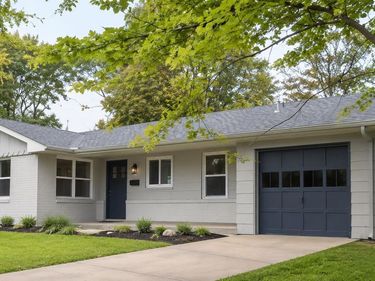 5400 W Benton Street, Lincoln, NE 68524
