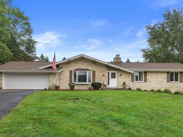 W265N6553 Beacon Hills Cir, Lisbon, WI 53089