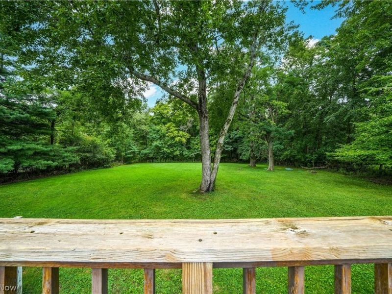 8860 Crackel Road, Chagrin Falls, OH 44023 Photo 25