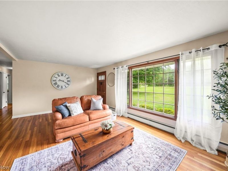 8860 Crackel Road, Chagrin Falls, OH 44023 Photo 5