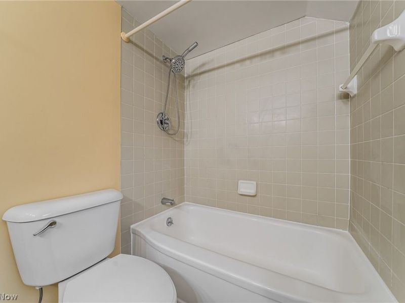 4828 Westbourne Road, Lyndhurst, OH 44124 Photo 13