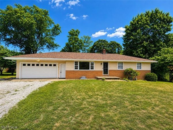 1264 Everbright Drive , Uniontown, OH 44685