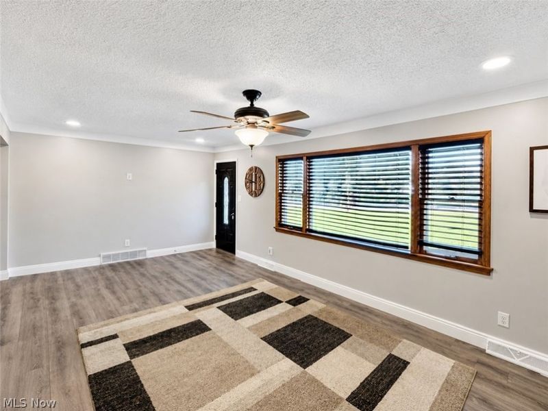 1264 Everbright Drive, Uniontown, OH 44685 Photo 2