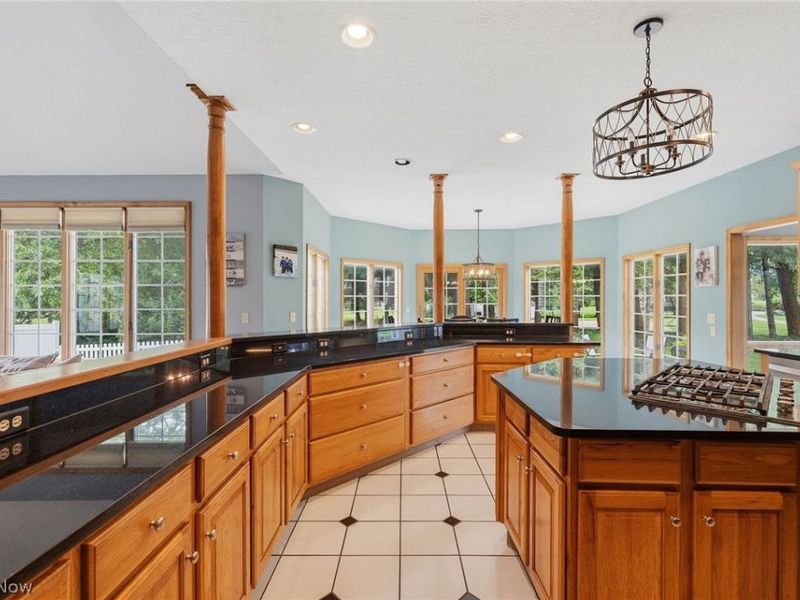 46787 Middle Ridge Road, Amherst, OH 44001 Photo 8