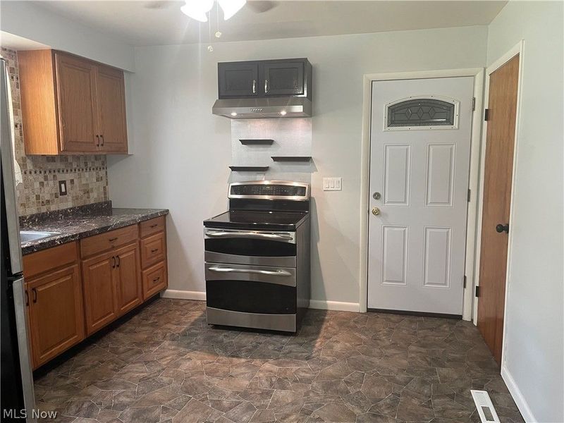 6490 Willow Way, Andover, OH 44003 Photo 3