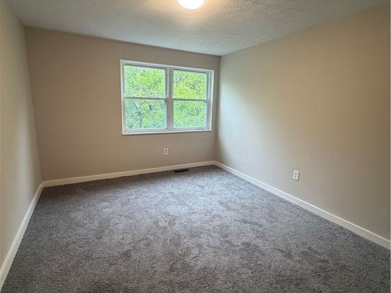 9409 Manor Avenue, Cleveland, OH 44104 Photo 10