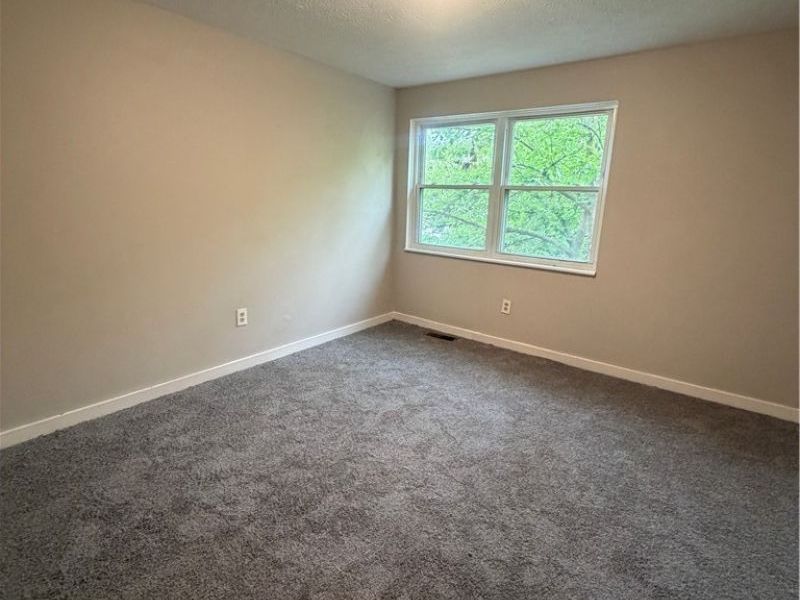 9409 Manor Avenue, Cleveland, OH 44104 Photo 8