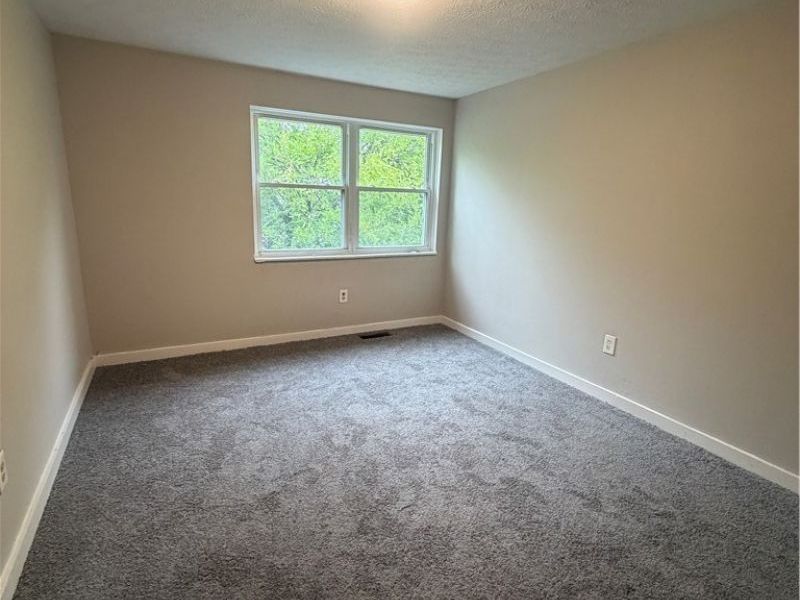 9409 Manor Avenue, Cleveland, OH 44104 Photo 9