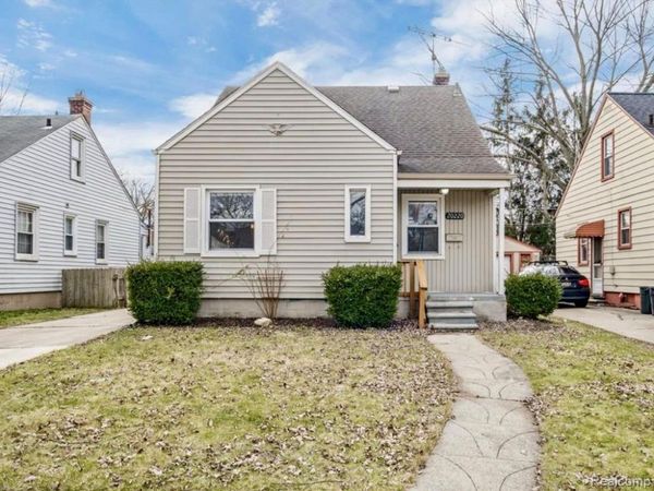 20220 Elkhart Street, Harper Woods, Mi 48225
