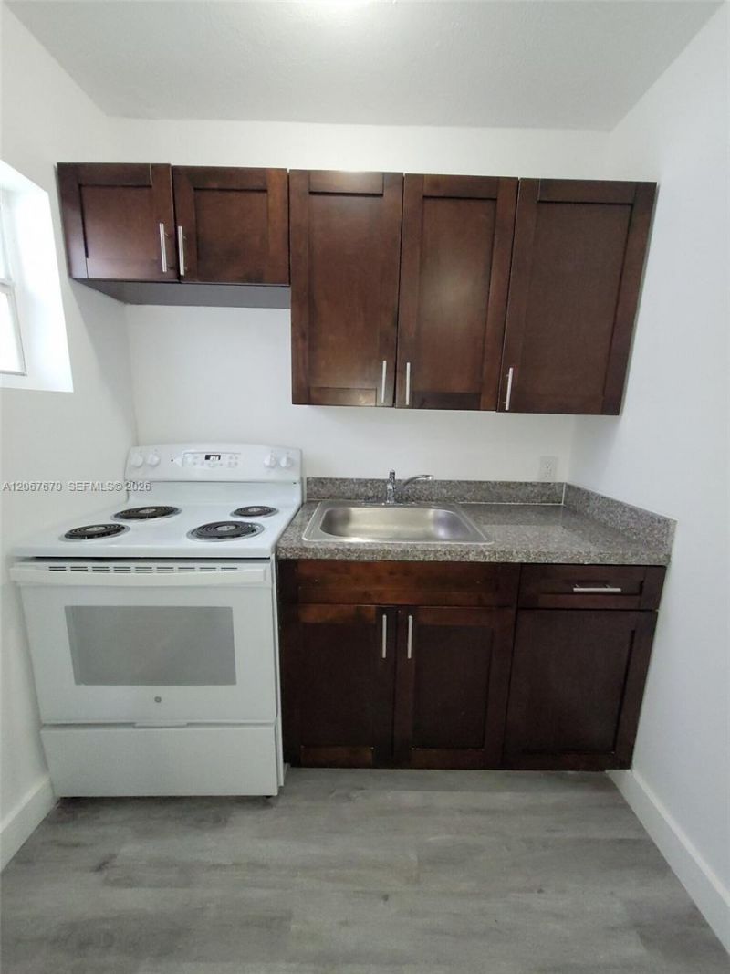 1239 NE 110th St , Miami, FL 33161 Photo