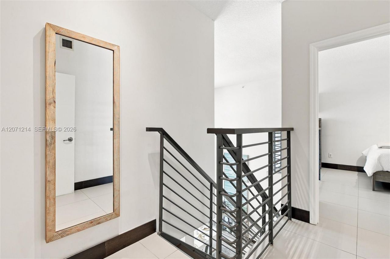60 SW 13th St , Unit 4602, Miami, FL 33130 Photo
