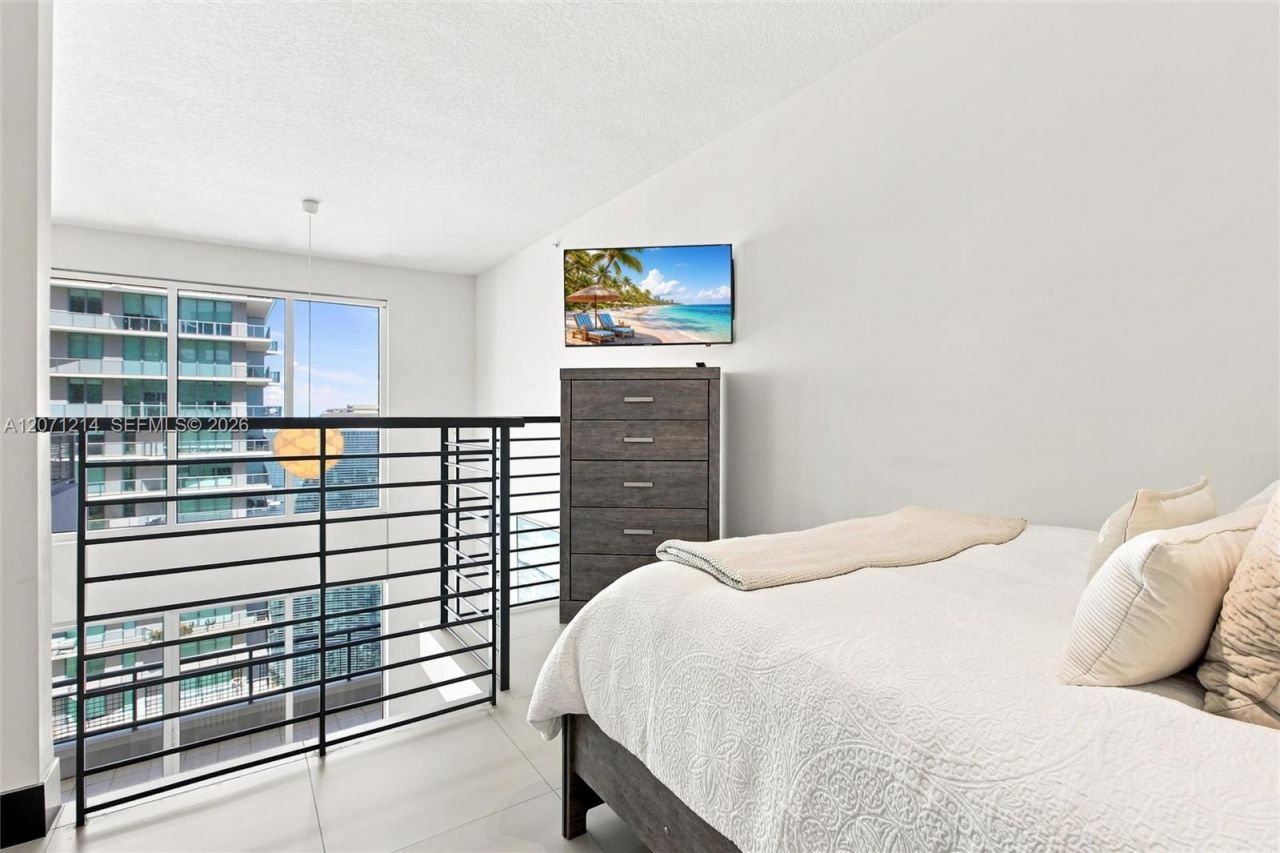 60 SW 13th St , Unit 4602, Miami, FL 33130 Photo