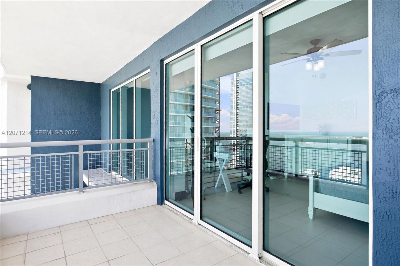 60 SW 13th St , Unit 4602, Miami, FL 33130 Photo