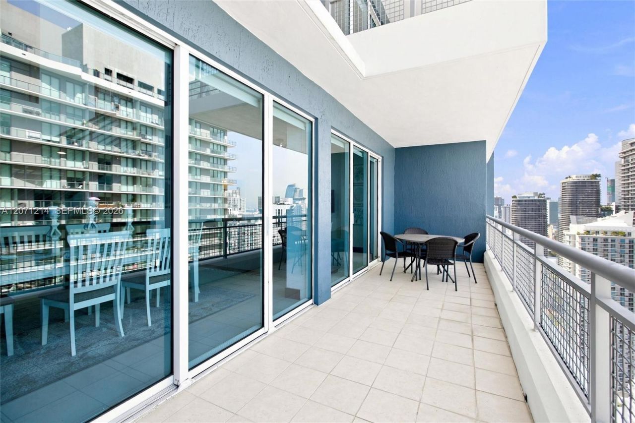 60 SW 13th St , Unit 4602, Miami, FL 33130 Photo