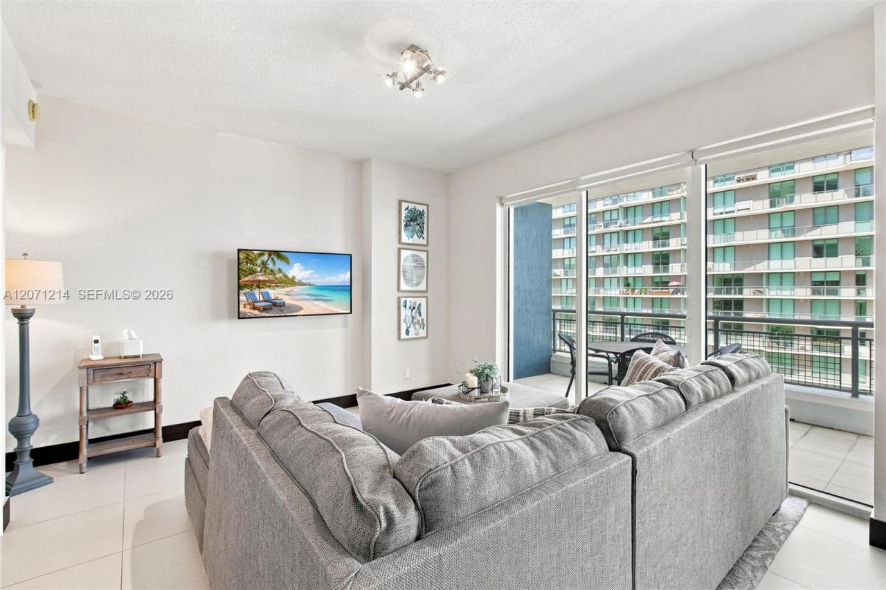 60 SW 13th St , Unit 4602, Miami, FL 33130 Photo