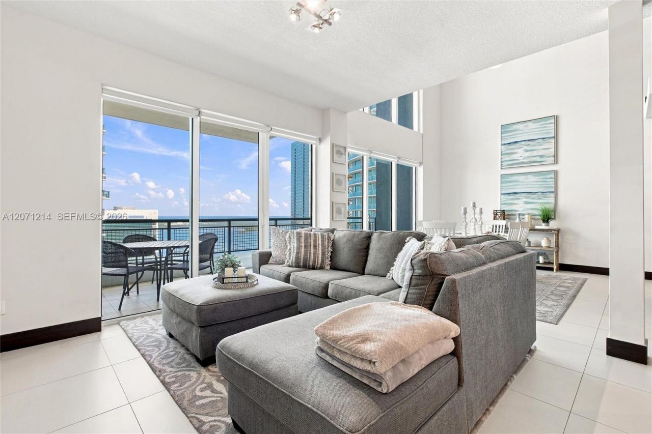 60 SW 13th St , Unit 4602, Miami, FL 33130 Photo