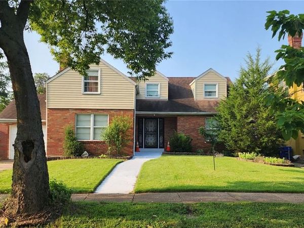 6830 Roberts Avenue, University City, MO 63130
