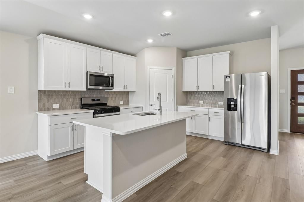 713 Stirling Way, Sherman, TX 75092 Main Photo