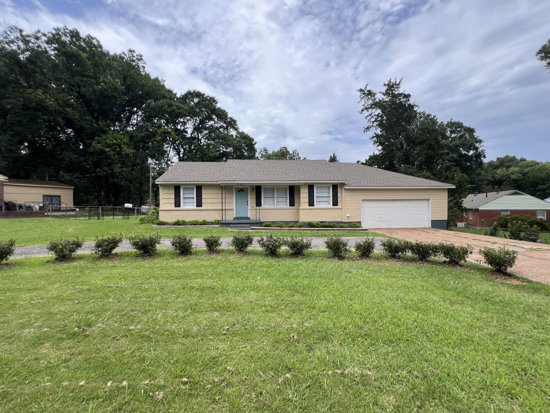 500 Sullivan Dr, Memphis, TN 38109 Main Photo