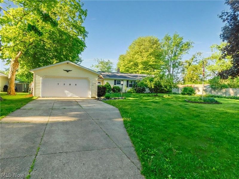 7386 Lake Road, Madison, OH 44057 Photo 2