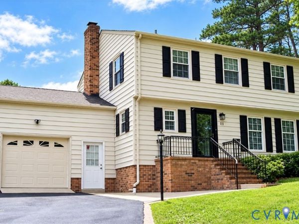 111 Lakeside Drive, Colonial Heights, VA 23834