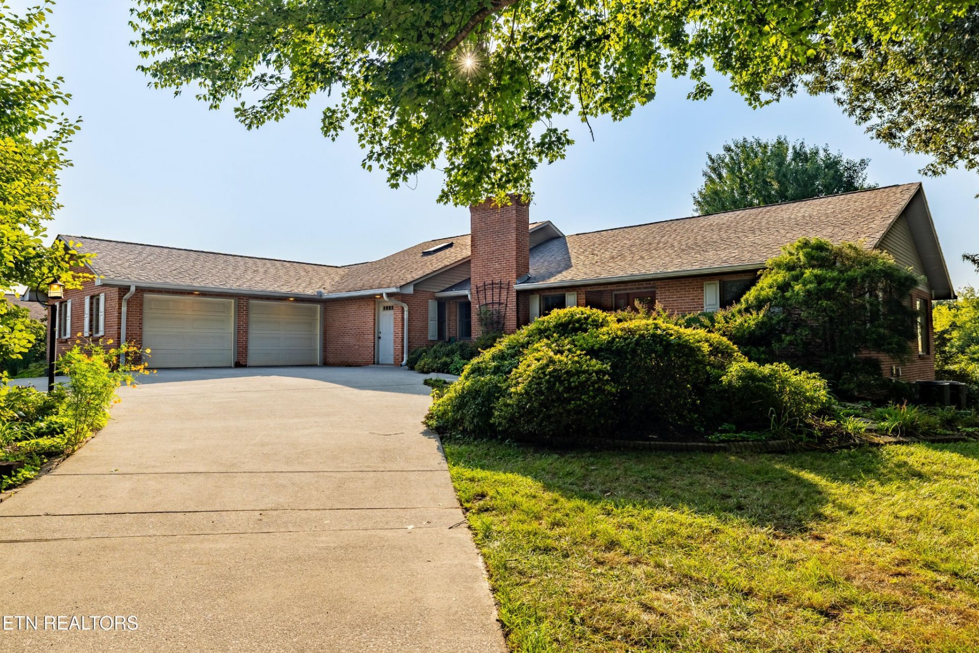 128 N Panoscenic Drive, Maryville, TN 37803 Main Photo