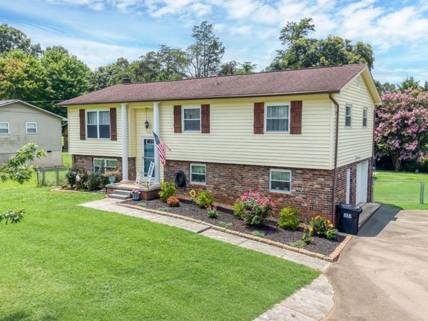 315 Arbor Drive , Maryville, TN 37804