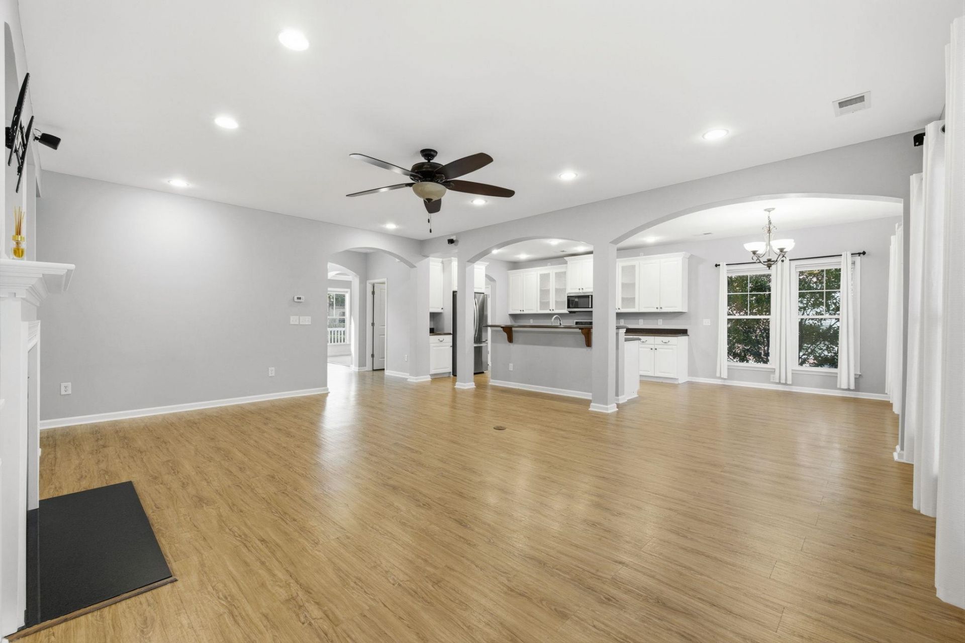 732 Dreamland Dr. Photo 12