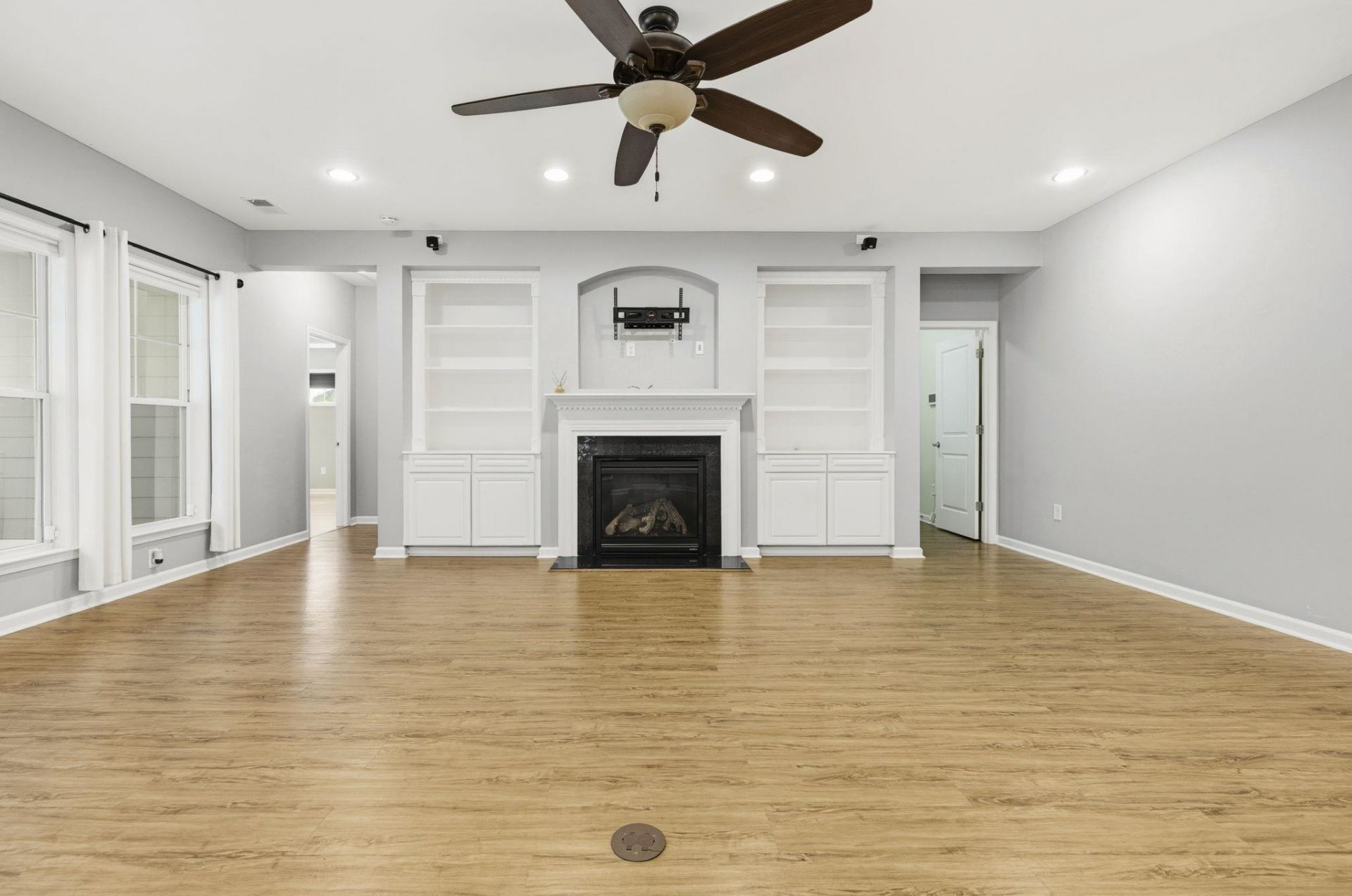 732 Dreamland Dr. Photo 20