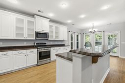 732 Dreamland Dr. photo 4