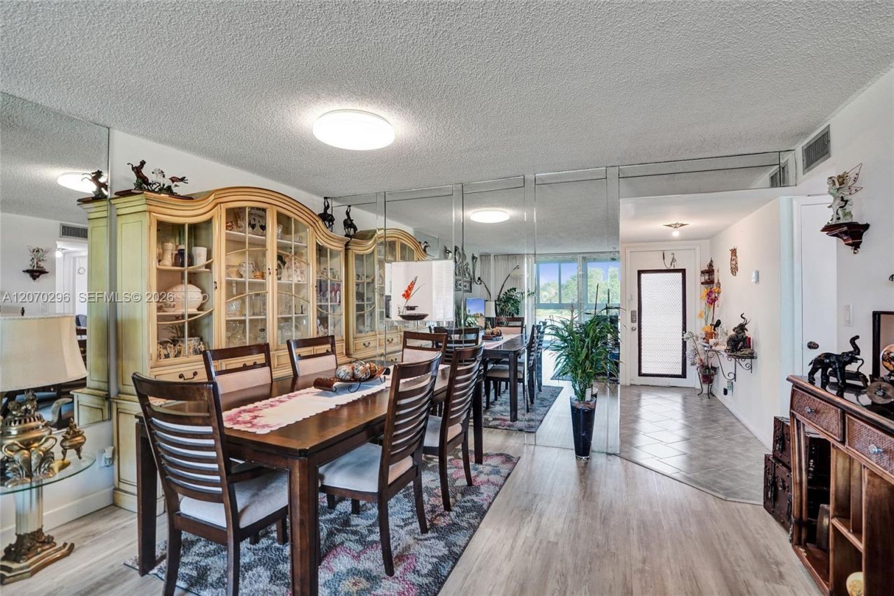 9461 Sunrise Lakes Blvd, Unit 208, Sunrise, FL 33322 Photo