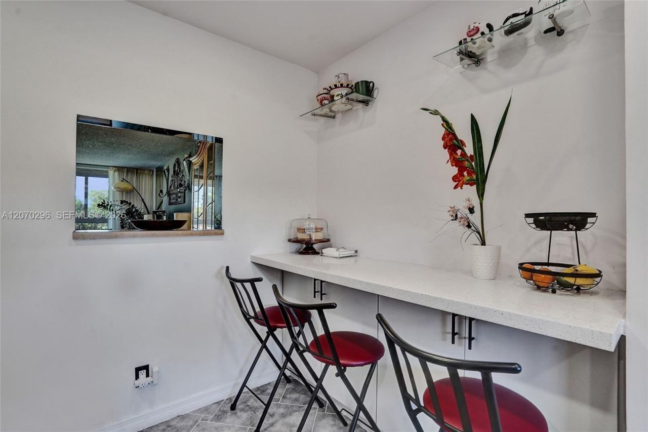 9461 Sunrise Lakes Blvd, Unit 208, Sunrise, FL 33322 Photo