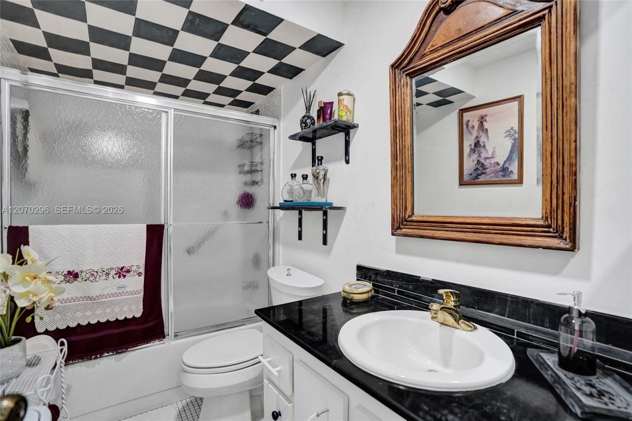 9461 Sunrise Lakes Blvd, Unit 208, Sunrise, FL 33322 Photo