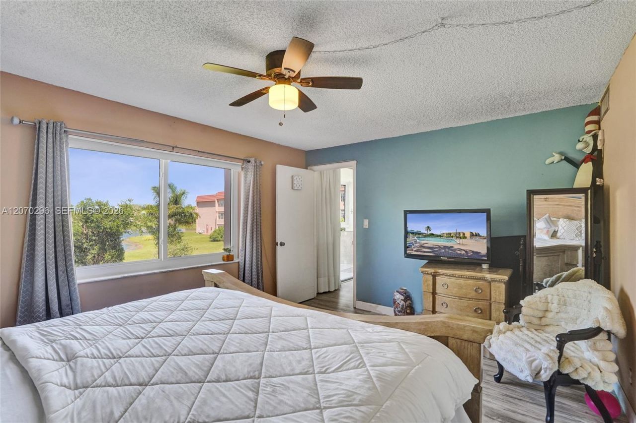 9461 Sunrise Lakes Blvd, Unit 208, Sunrise, FL 33322 Photo