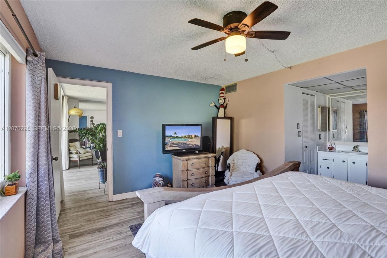 9461 Sunrise Lakes Blvd, Unit 208, Sunrise, FL 33322 Photo