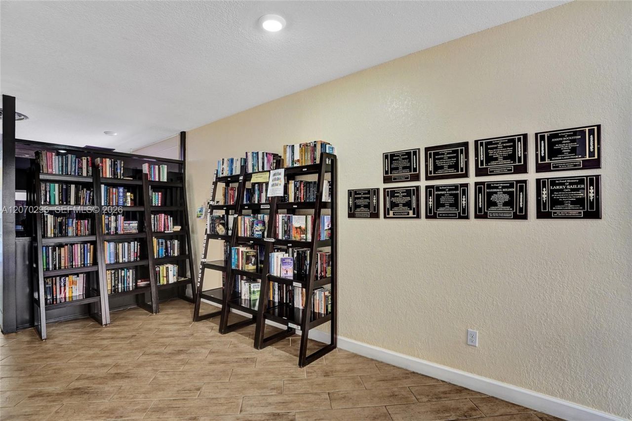 9461 Sunrise Lakes Blvd, Unit 208, Sunrise, FL 33322 Photo