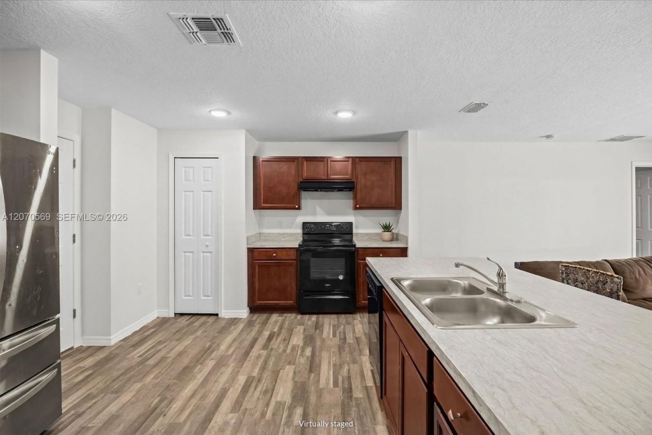 1671 SE Seashore Ln , Port Saint Lucie, FL 34983 Photo