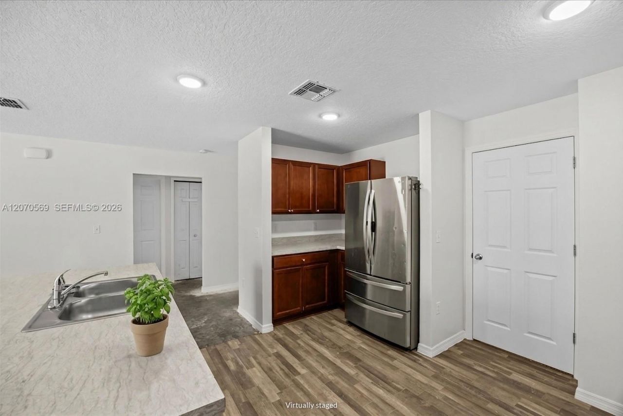 1671 SE Seashore Ln , Port Saint Lucie, FL 34983 Photo