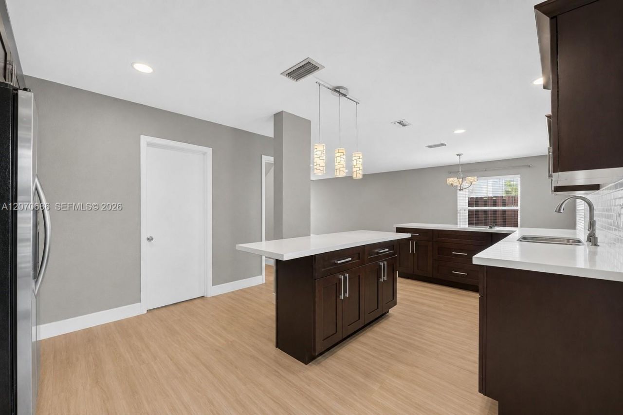 4848 Grapevine Way, Unit 4848, Davie, FL 33331 Photo