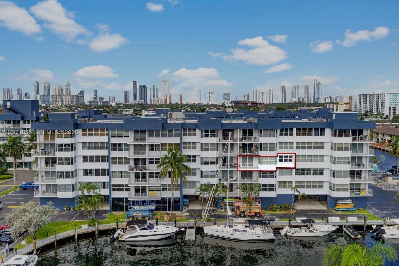 Please Call For Address, Unit 4E, North Miami Beach, FL 33160 Photo