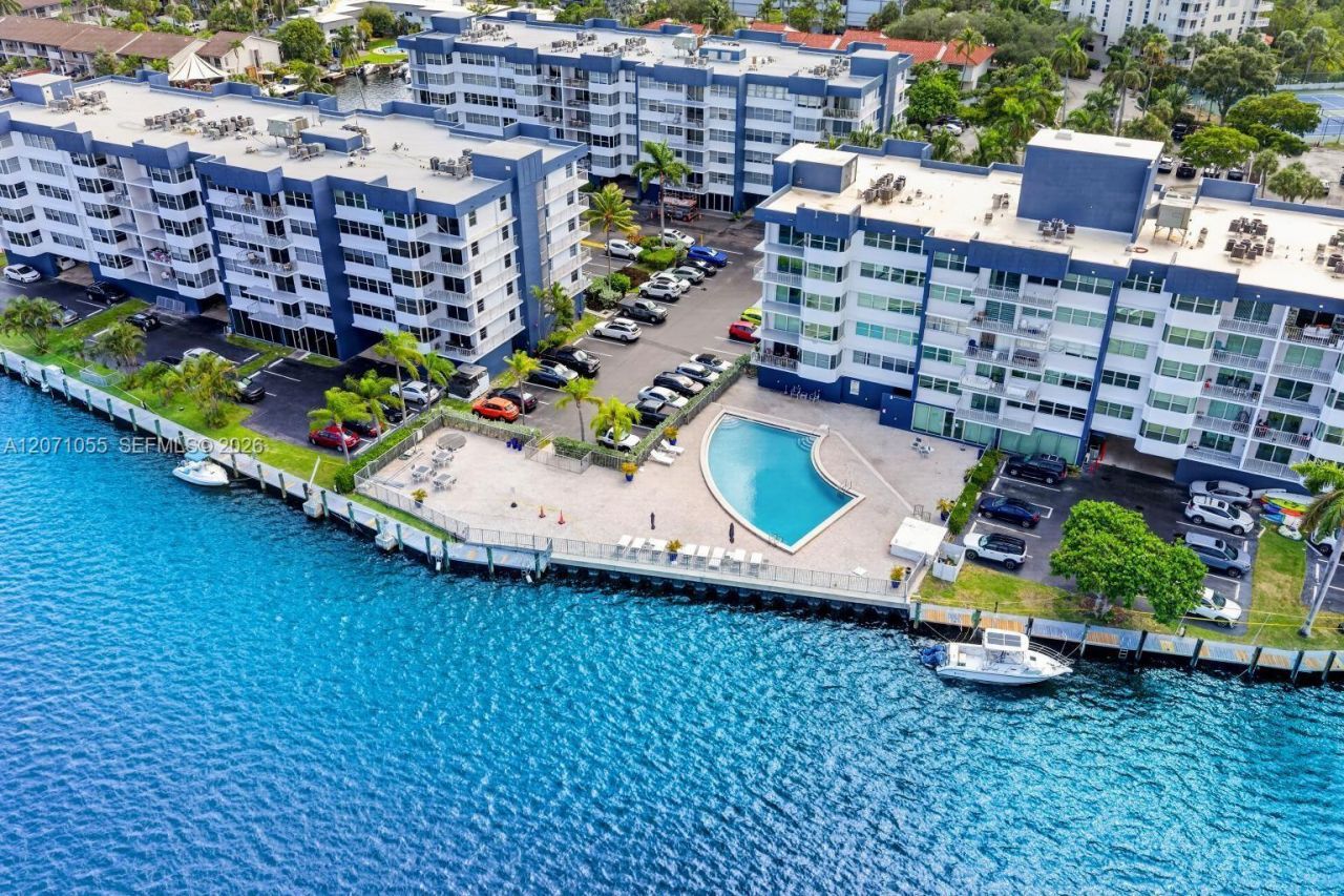 Please Call For Address, Unit 4E, North Miami Beach, FL 33160 Photo