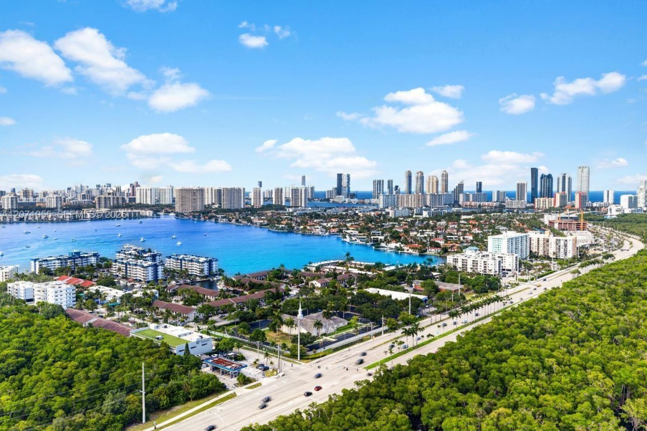 Please Call For Address, Unit 4E, North Miami Beach, FL 33160 Photo